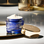 Estée Lauder Revitalizing Supreme+ Night Intensive Restorative Creme rewitalizujący krem przeciwzmarszczkowy na noc 50ml